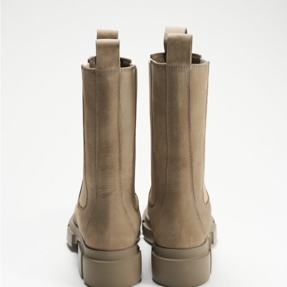 Brand new Woman’s Copenhagen “Chelsea”Boots: Size 7 - Picture 11 of 13